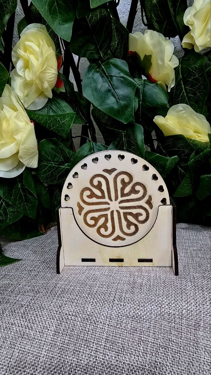 Untersetzer Set aus Holz - 6er Pack Rund mit Kleeblatt Design