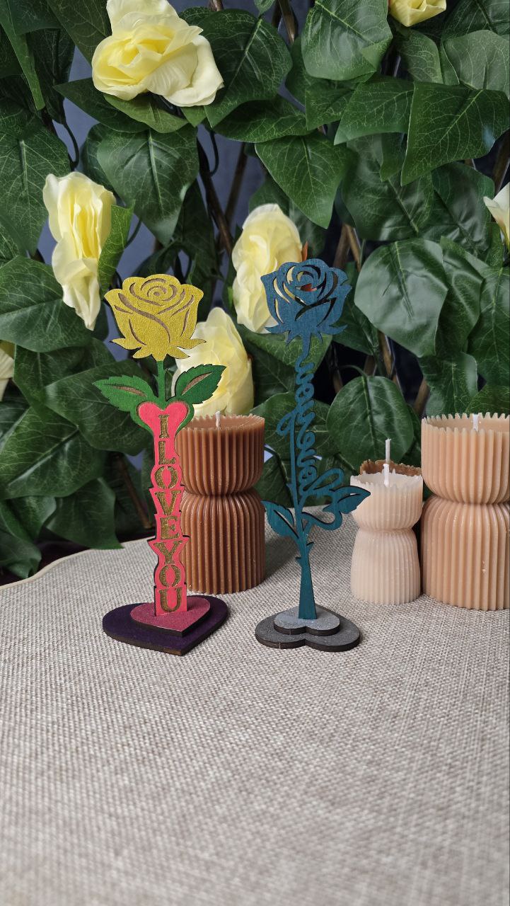 Romantische Holzrose zum Valentinstag - Lasergravierte Dekoration