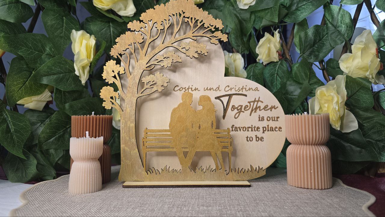 Personalisiertes Holzschild "Together" - Romantisches Paar-Geschenk mit Gravur