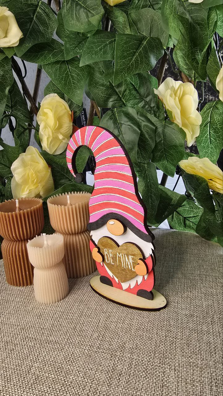 Valentinstag Wichtel "BE MINE" - Holz Dekoration mit Herz