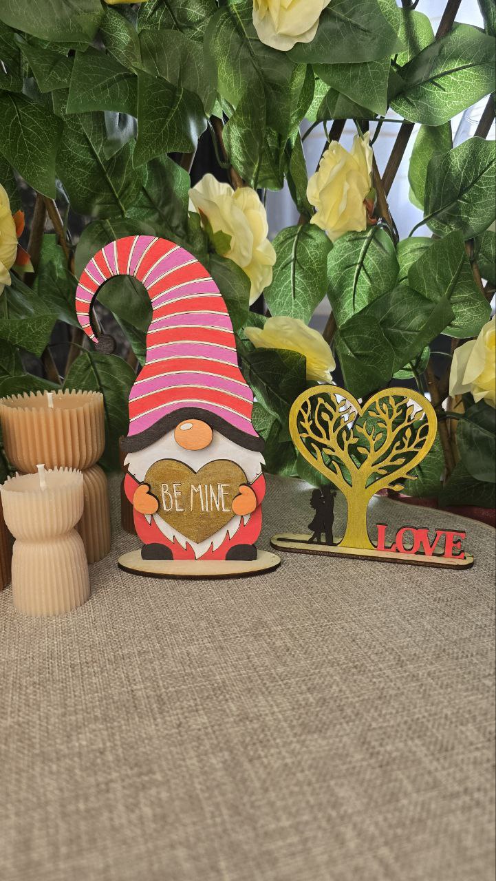 Valentinstag Wichtel "BE MINE" - Holz Dekoration mit Herz