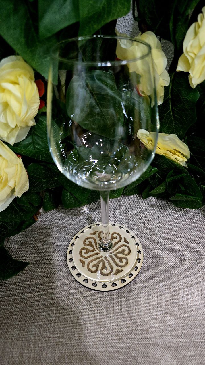 Untersetzer Set aus Holz - 6er Pack Rund mit Kleeblatt Design