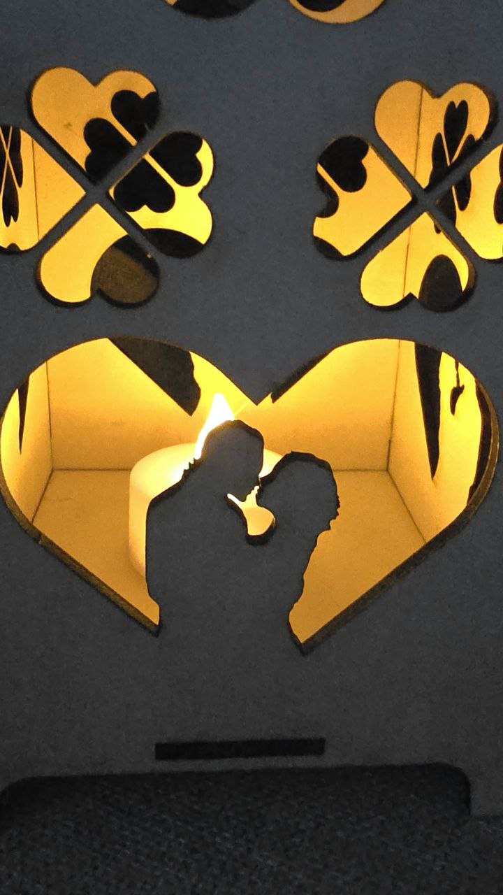 Valentinstag Laterne aus Holz - Kleeblatt & Herz Design mit LED-Licht